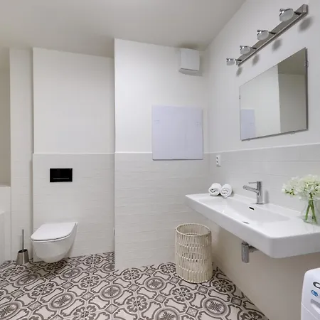 Shon Old Town Апартаменти