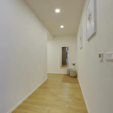 Shon Old Town Апартаменти *