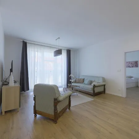 Shon Old Town * Братислава