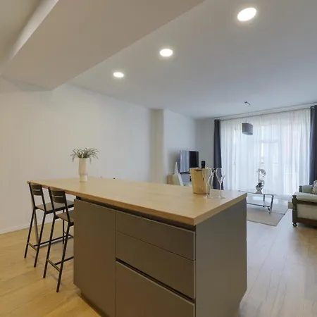 Апартаменти Shon Old Town